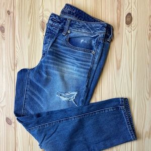 American Eagle Boy Crop distressed jeans size 8